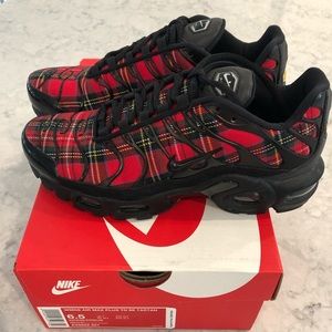 nike women's air max plus tartan